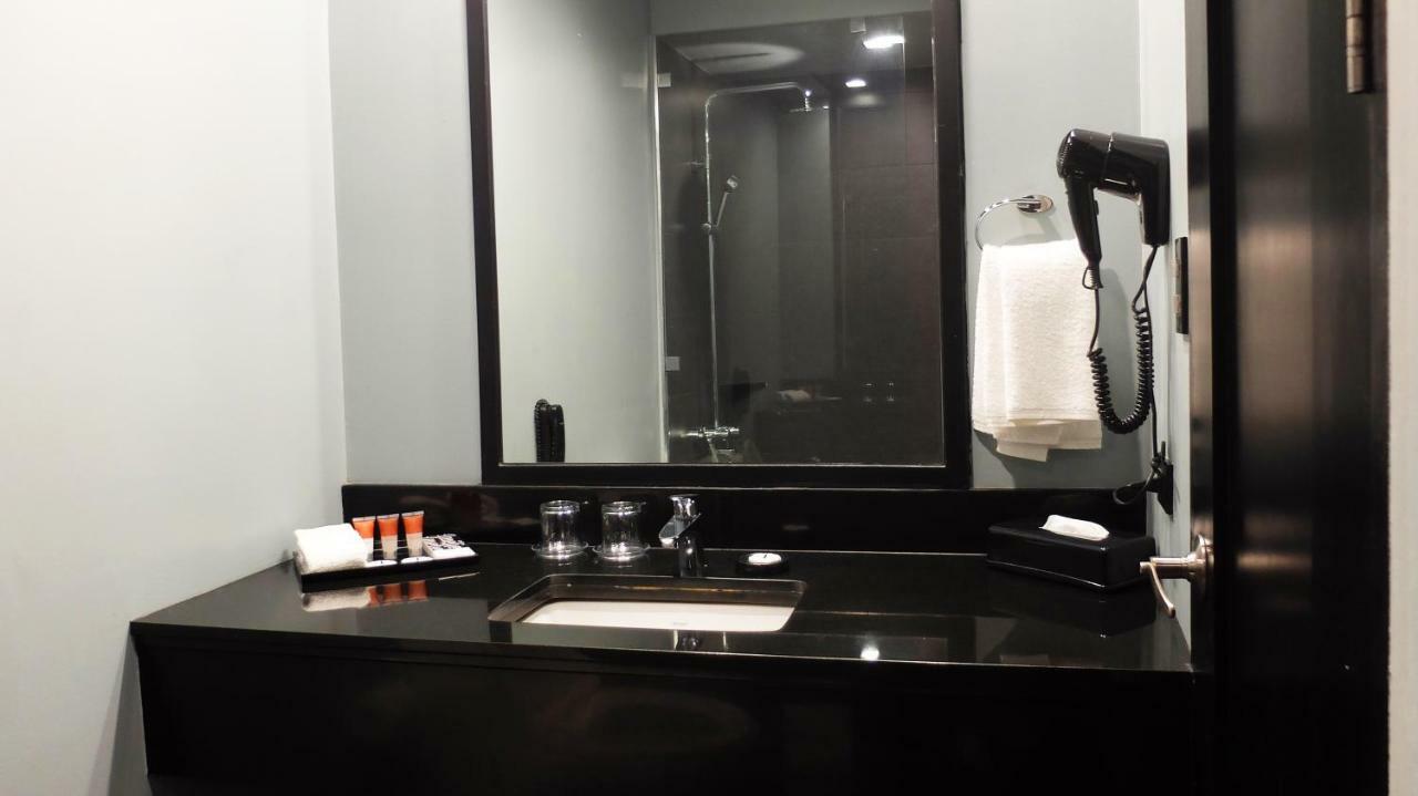 Amelie Hotel Manila Kültér fotó
